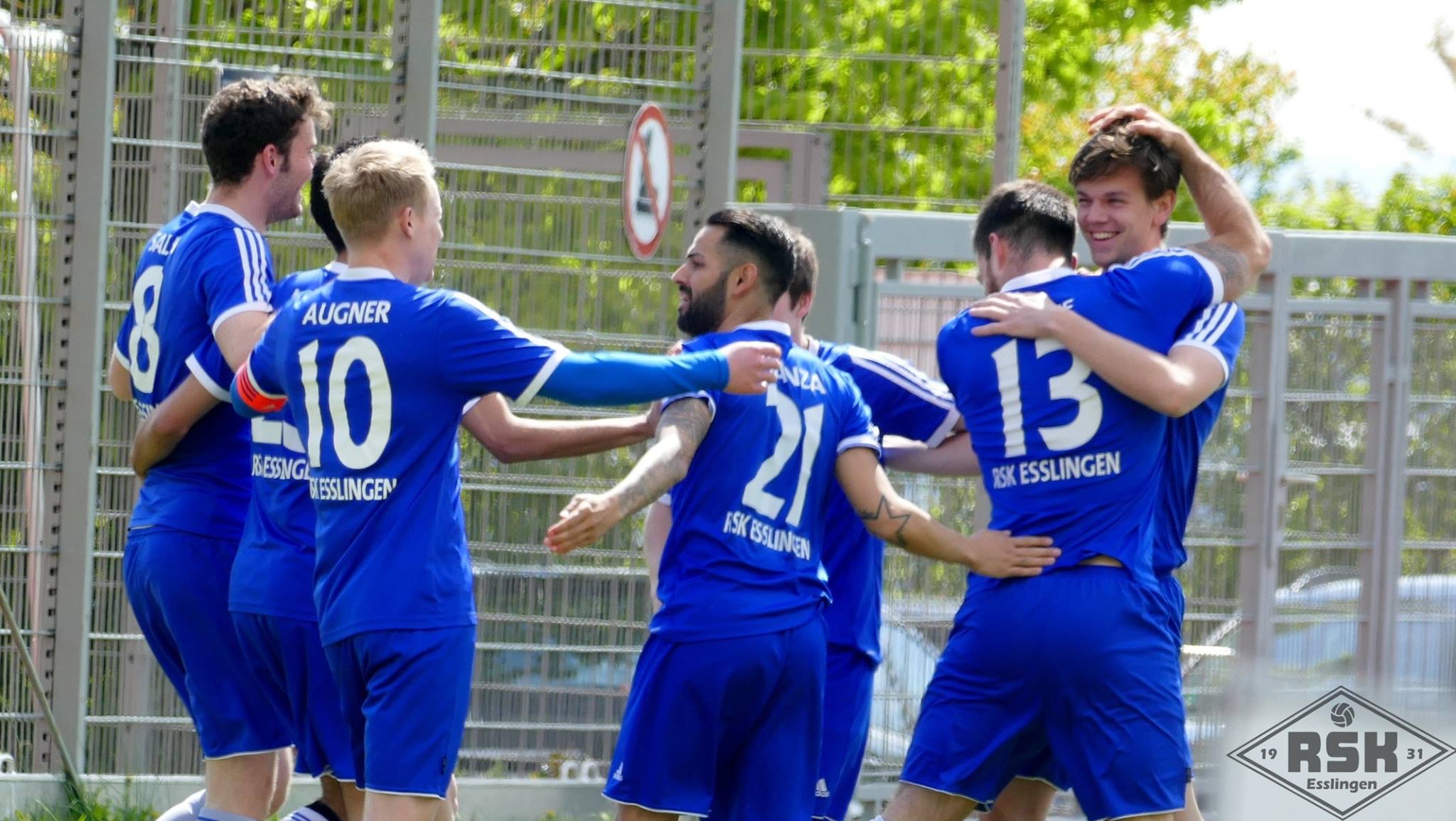2017.04.23 24.Spieltag gg FV Plochingen Teamgeist Jubel 1-0 Mannschaft